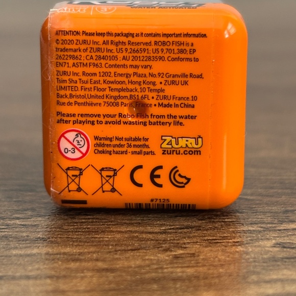 Zuru MINI BRANDS Surprise Toy Series ROBO FISH Orange #108 Nemo Clown Fish - Picture 2 of 6